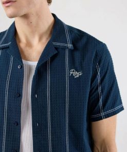 Chateauwear.shop8240f078f6 4